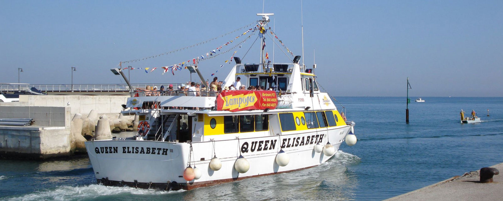 Motonave Queen Elisabeth in navigazione